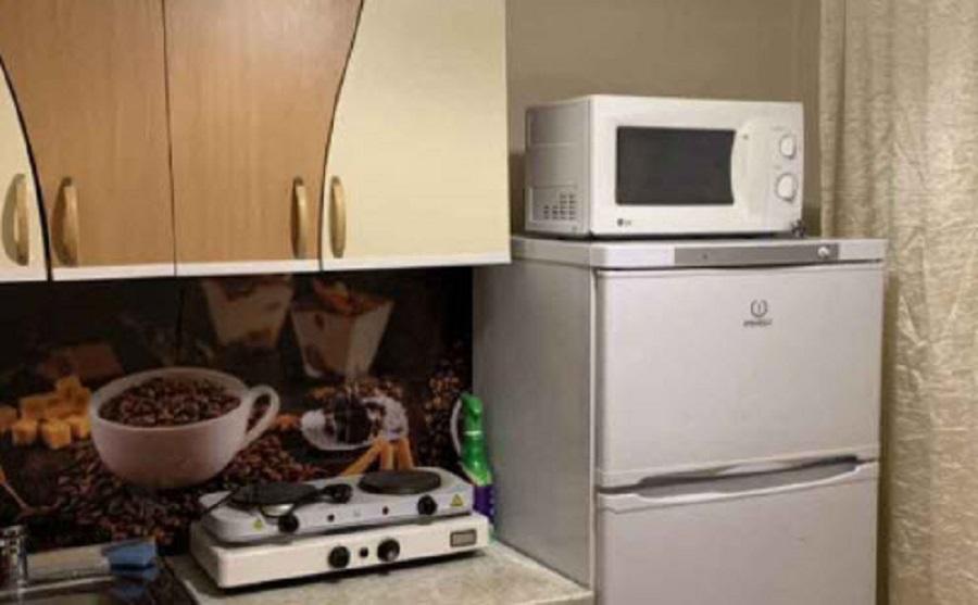 Можно ли ставить микроволновку на холодильник. Можно ли микроволновку ставить на холодильник сверху. Можно ли ставить микроволновку на полотенце.