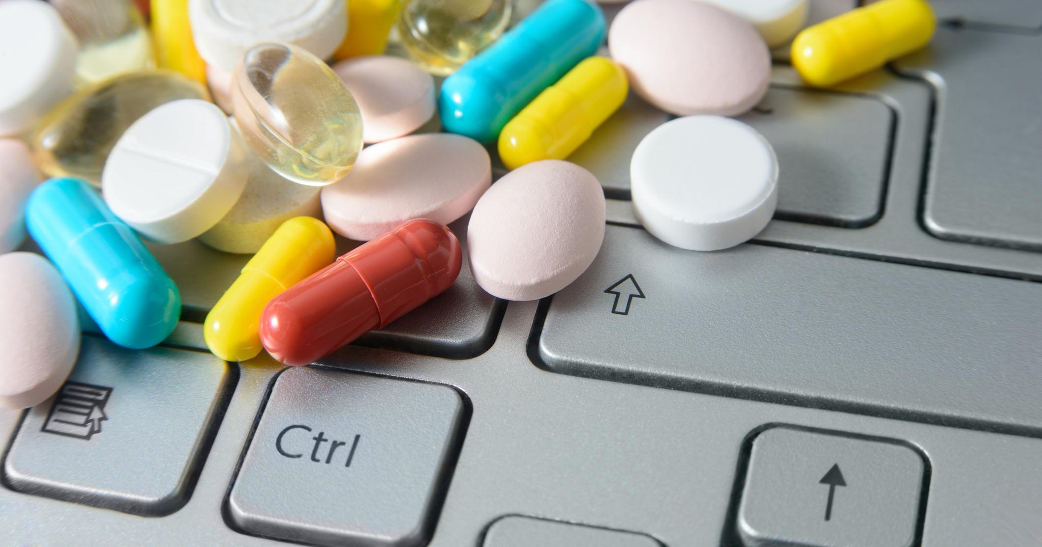 Реализован препарат. Интернет аптека. Лекарства. Интернет лекарства. Торговля лекарствами.