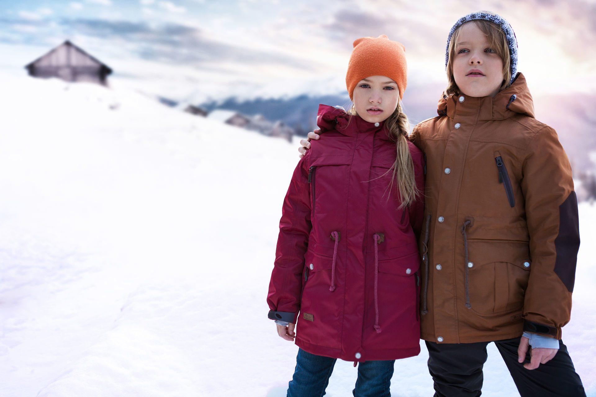 Зимний день зимняя куртка. Зимняя одежда. Зимняя одежда для детей. Детская зимняя верхняя одежда. Зимныеодежды для детей.